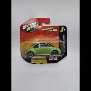 Maisto Walmart Adventure Wheels VW New Beetle